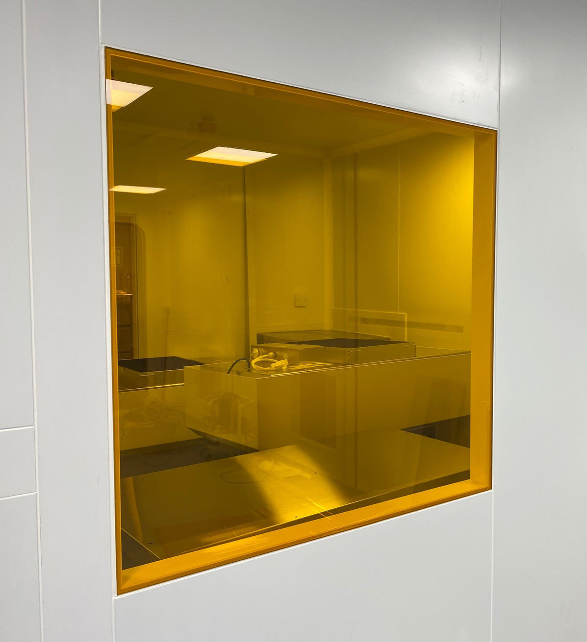 Amber 81 UV Protection | Full Roll | 1524mm x 30m