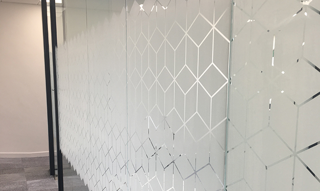 Geometric pattern glass manifestation markings