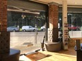 STOPPING SALON GLARE